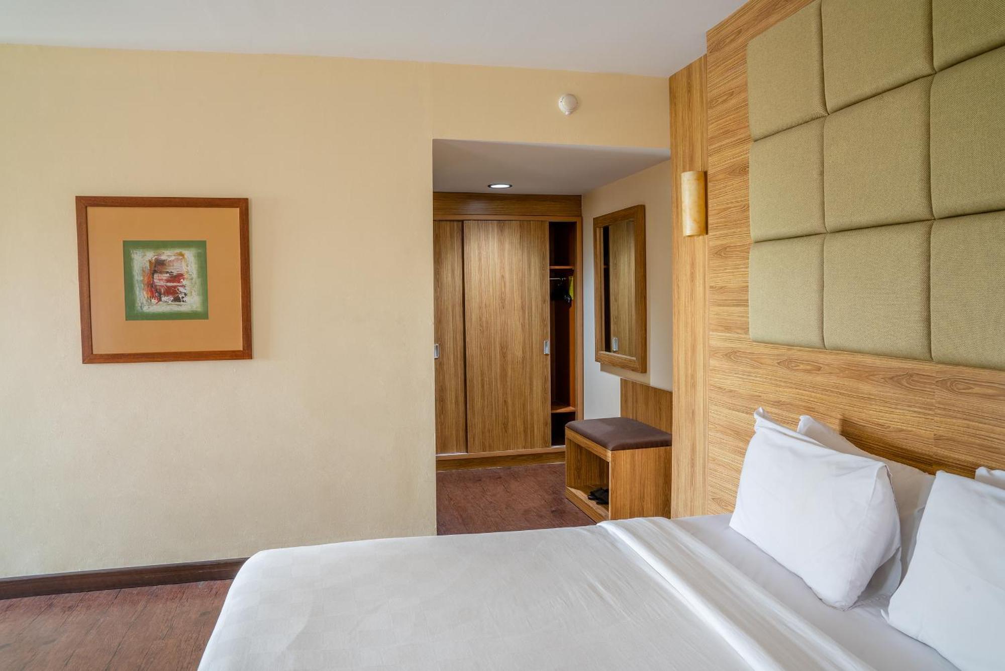 Hotel Alia Cikini Jakarta Extérieur photo